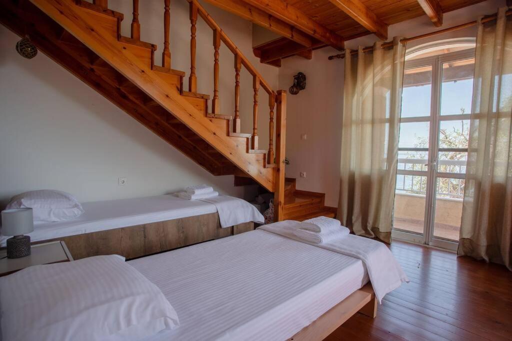 Kohyli Beachfront House Agia Pelagia Chlomou Extérieur photo