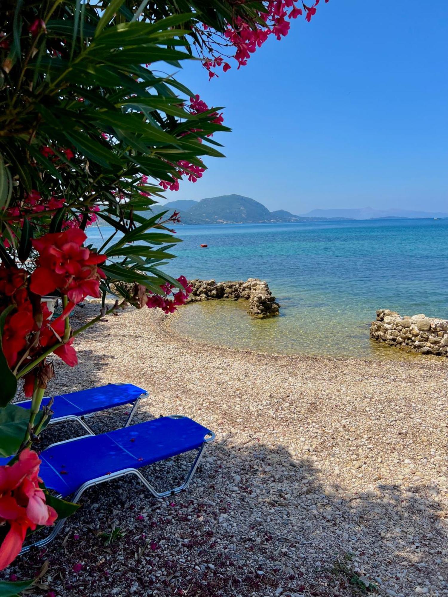Kohyli Beachfront House Agia Pelagia Chlomou Extérieur photo