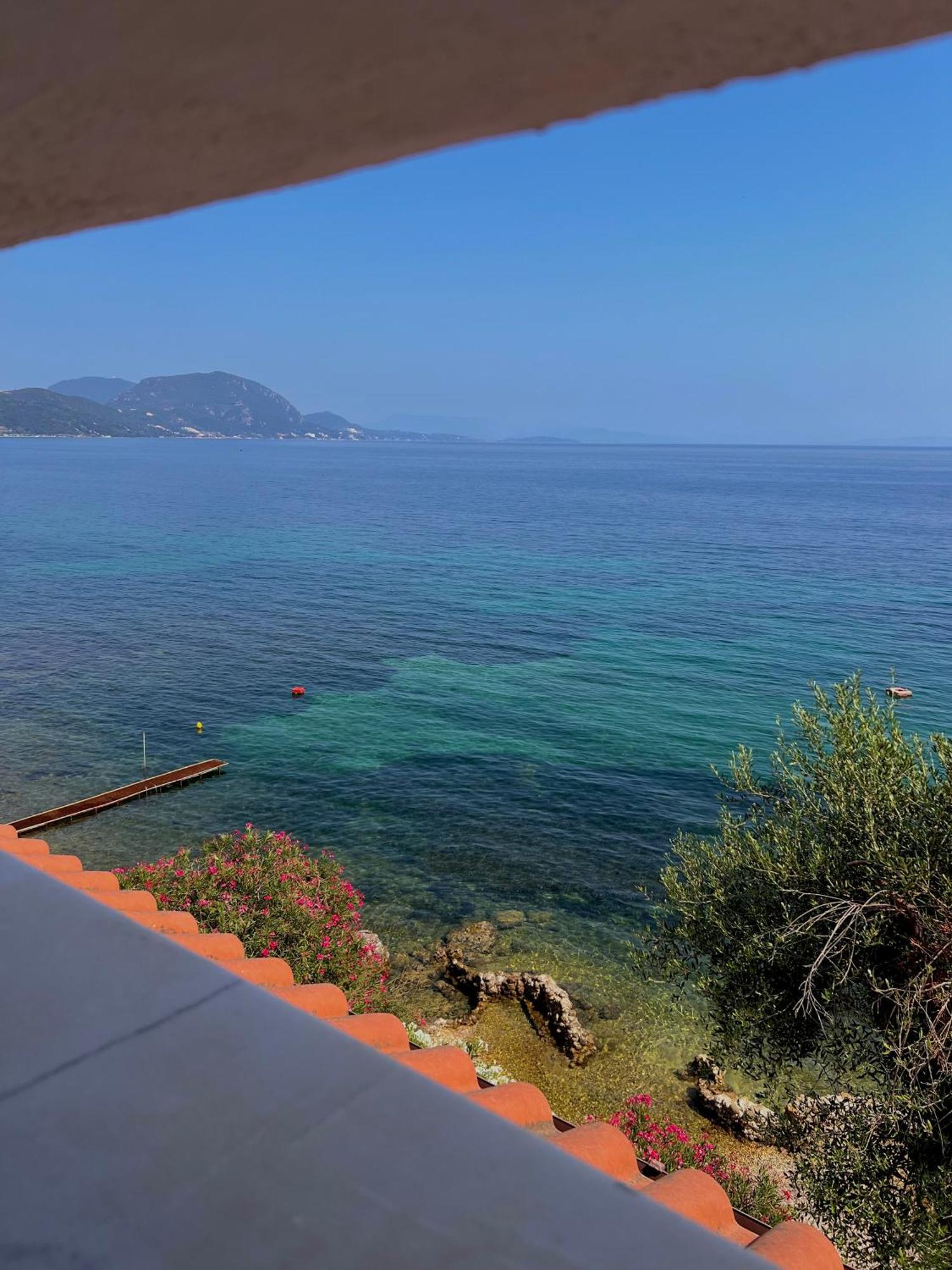 Kohyli Beachfront House Agia Pelagia Chlomou Extérieur photo
