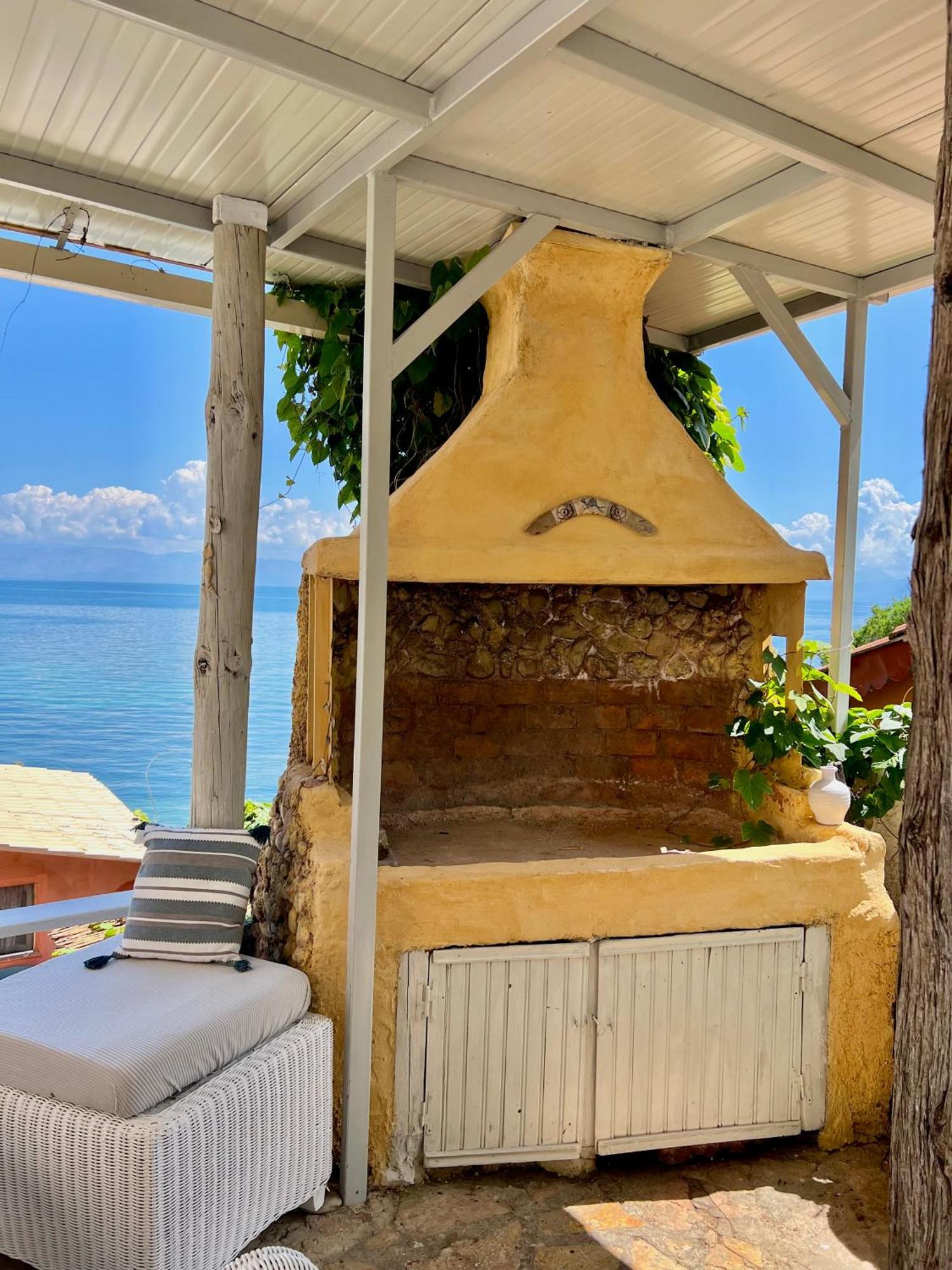 Kohyli Beachfront House Agia Pelagia Chlomou Extérieur photo