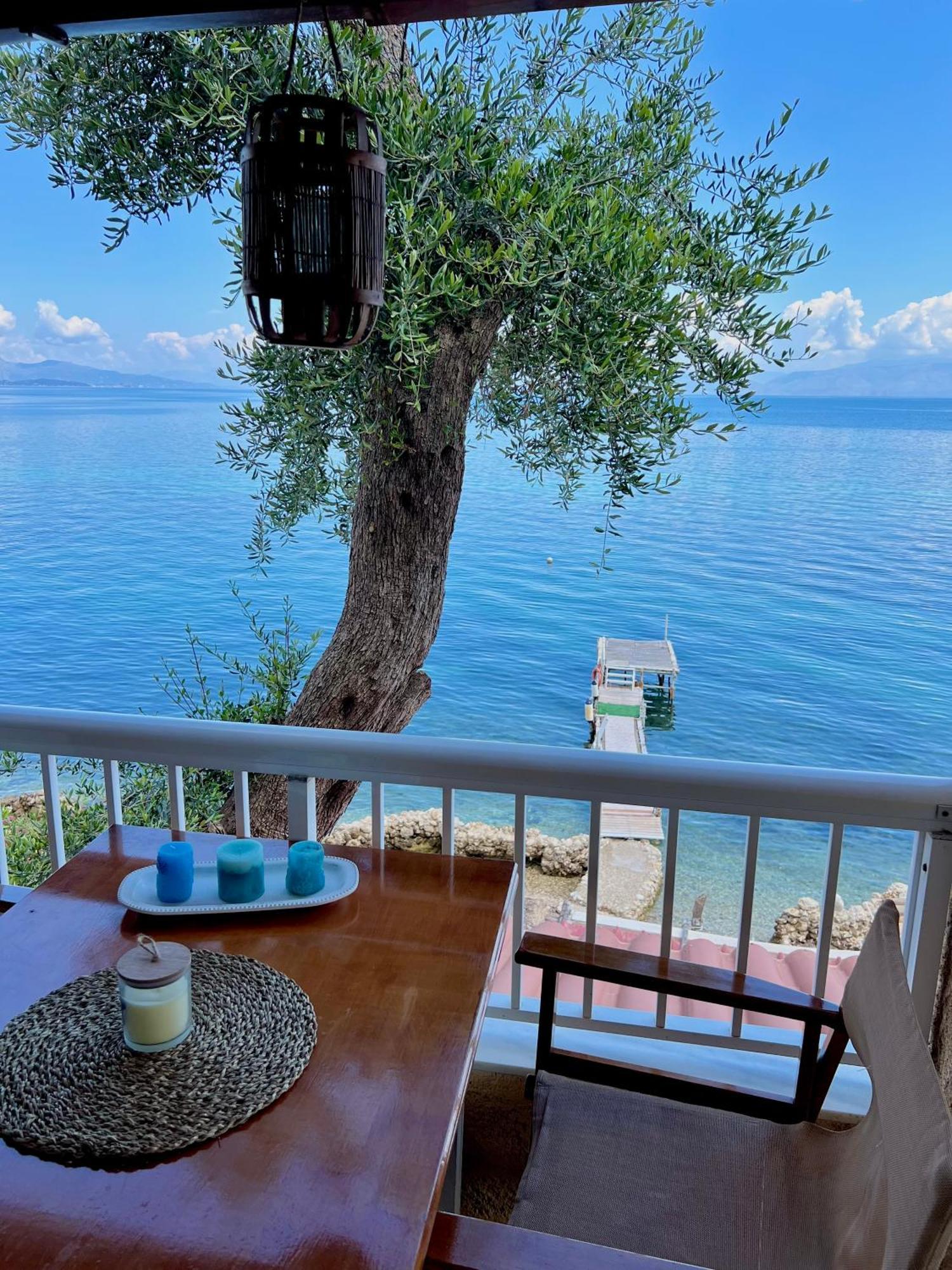 Kohyli Beachfront House Agia Pelagia Chlomou Extérieur photo