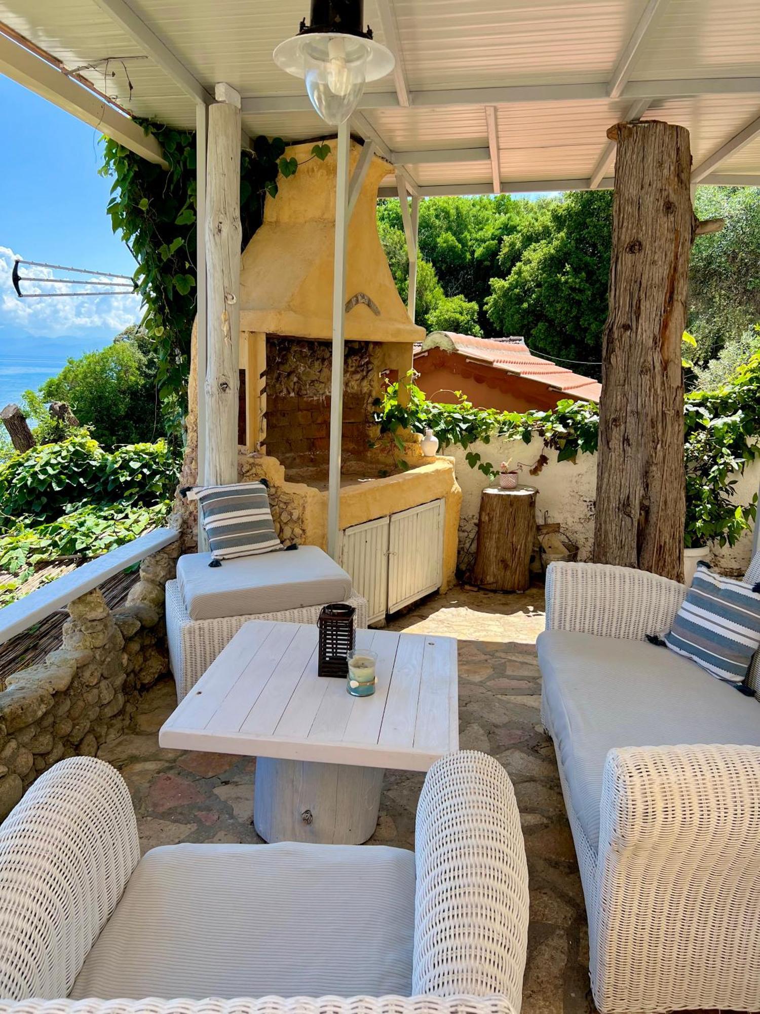 Kohyli Beachfront House Agia Pelagia Chlomou Extérieur photo